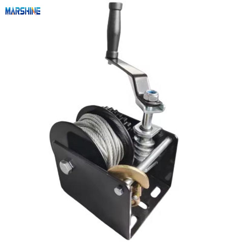 Как червячные лебедки повышают безопасность в промышленных условиях